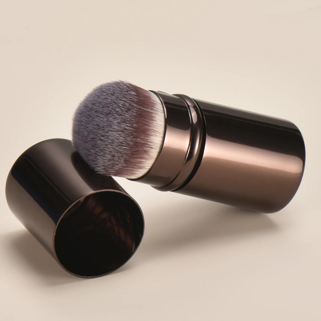 Single Metal Makeup Brush Portable Travel Loose Powder Blush Foundation Contouring Smudge Brush for On-the-Go Beauty Essentials