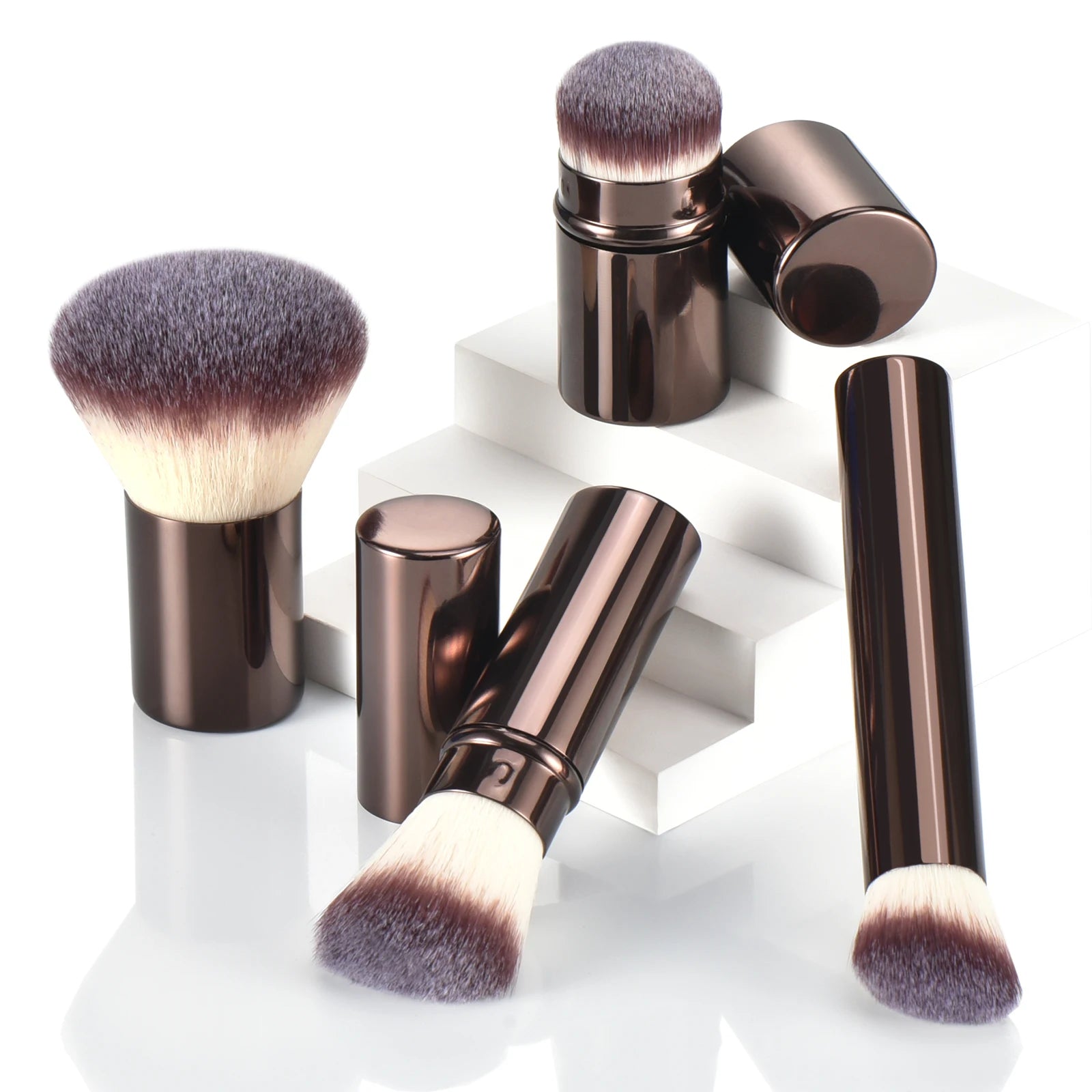 Single Metal Makeup Brush Portable Travel Loose Powder Blush Foundation Contouring Smudge Brush for On-the-Go Beauty Essentials